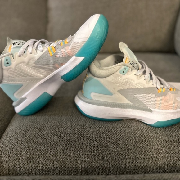 New, comes in box - Picture 4 of 10